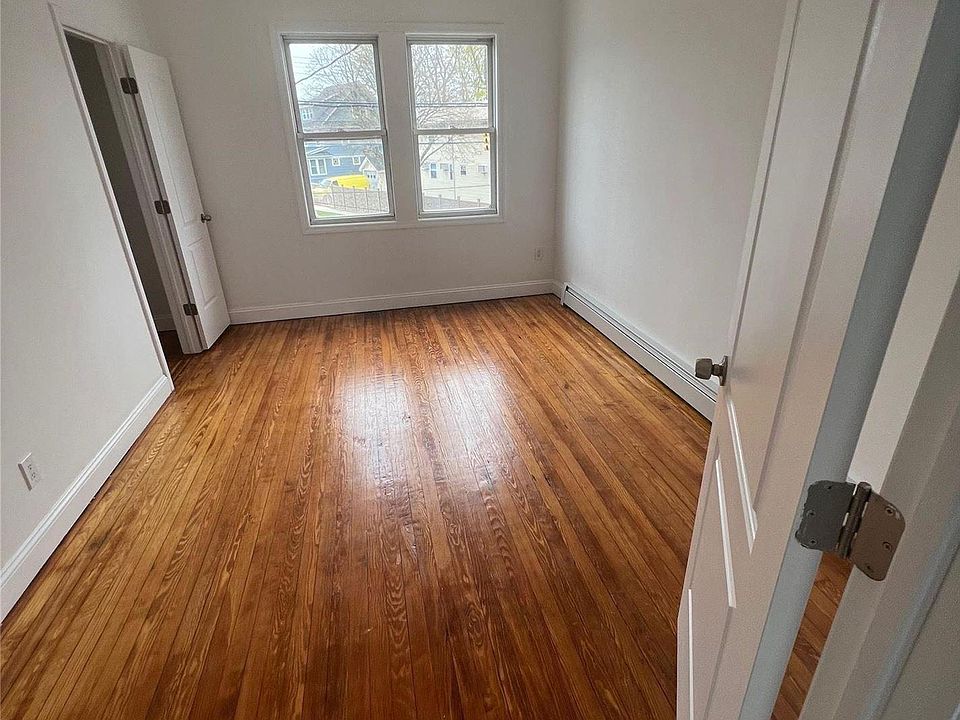 2nd image of 116-08 Farmers Blvd #2