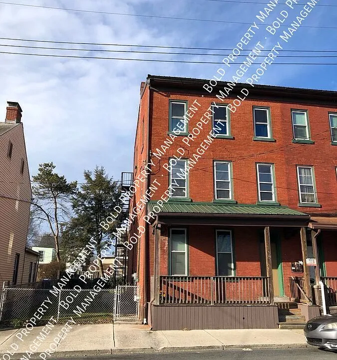 545 N 10th St #2