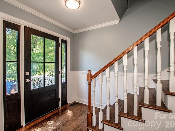 5th image of 921 Argyle Ct