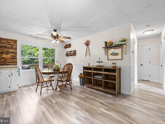 4th image of 2205 Green Haven Way