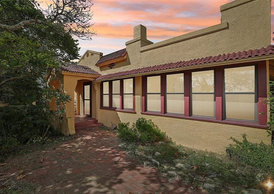 1st image of 308 SUNNYSIDE DR