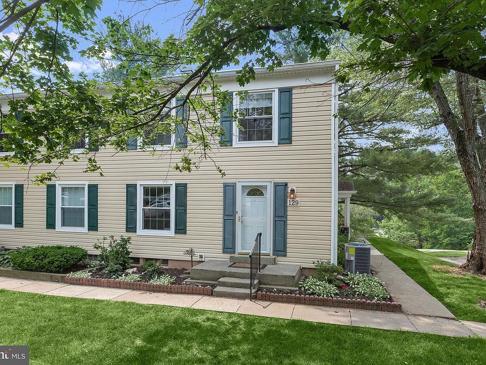 1st image of 129 Hammershire Rd #A