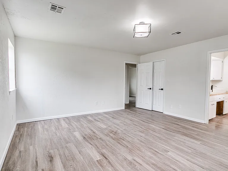 3300 SW 40th St — Photo 14