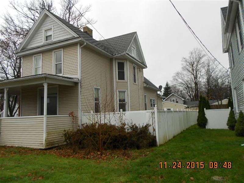 2nd image of 532 S Cochran Ave