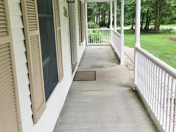2nd image of 22 Amethyst Dr