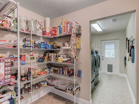 5th image of 36621 Barrington Dr