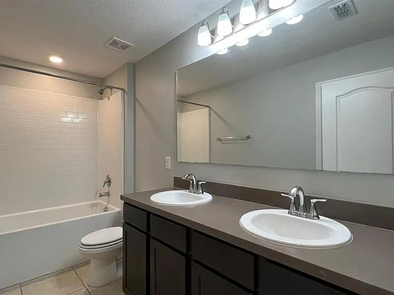 4805 Coral Castle Dr — Photo 17