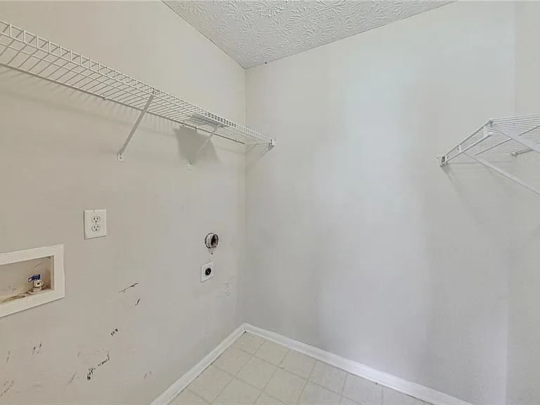 326 Canterbury Place Dr — Photo 35
