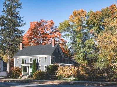 52 E Main St, Georgetown, MA, 01833