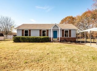 574 Donna Dr, Clarksville, TN 37042