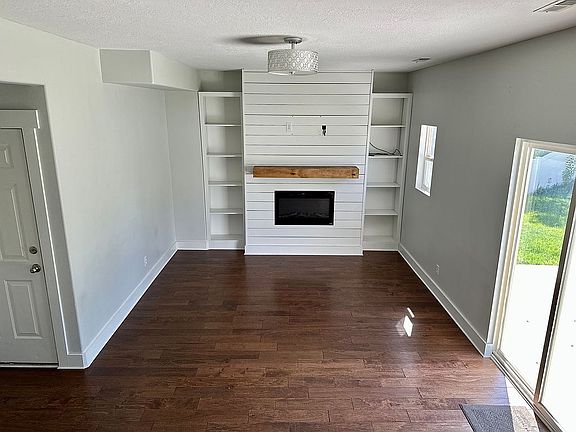 4th image of 3953 W Cedar Wood Ln
