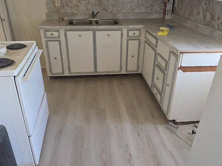 246 S Oak St #1 — Photo 13