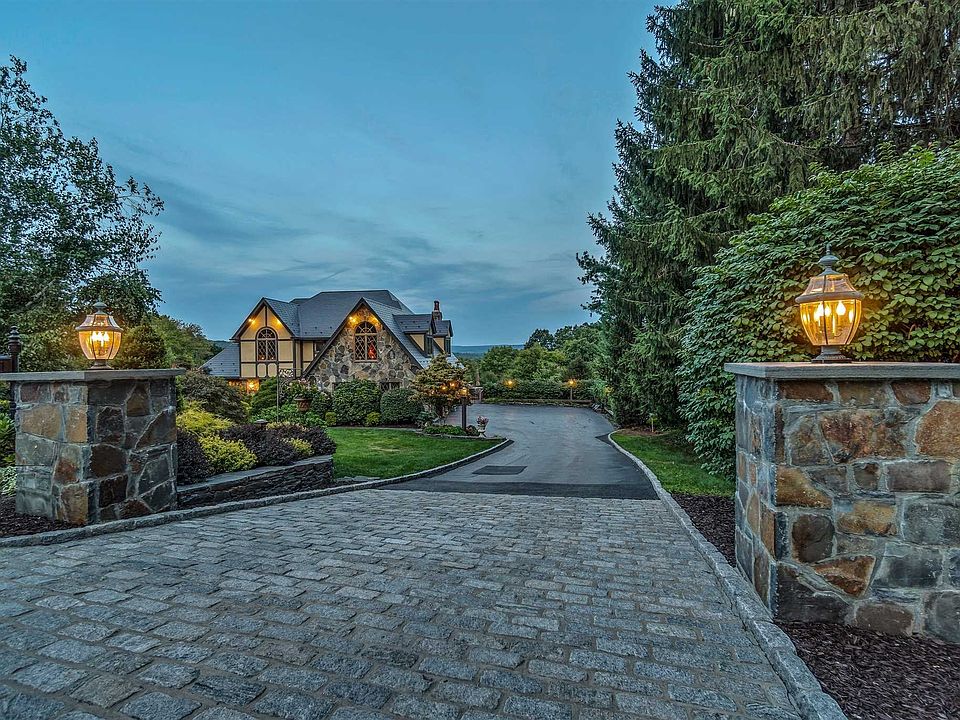 5 Hamlet Way, Hopewell Junction, NY 12533 Zillow