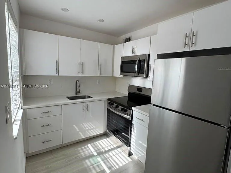 15 Sidonia Ave #3 — Photo 17