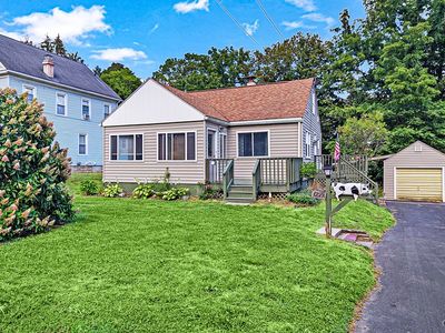 127 1/2 Oxford Rd, New Hartford, NY, 13413