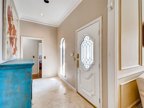 2nd image of 2505 Willowdale Dr