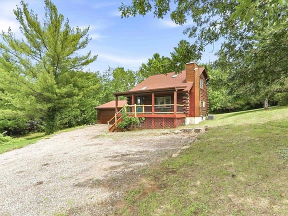 2nd image of W9988 River Oaks Rd