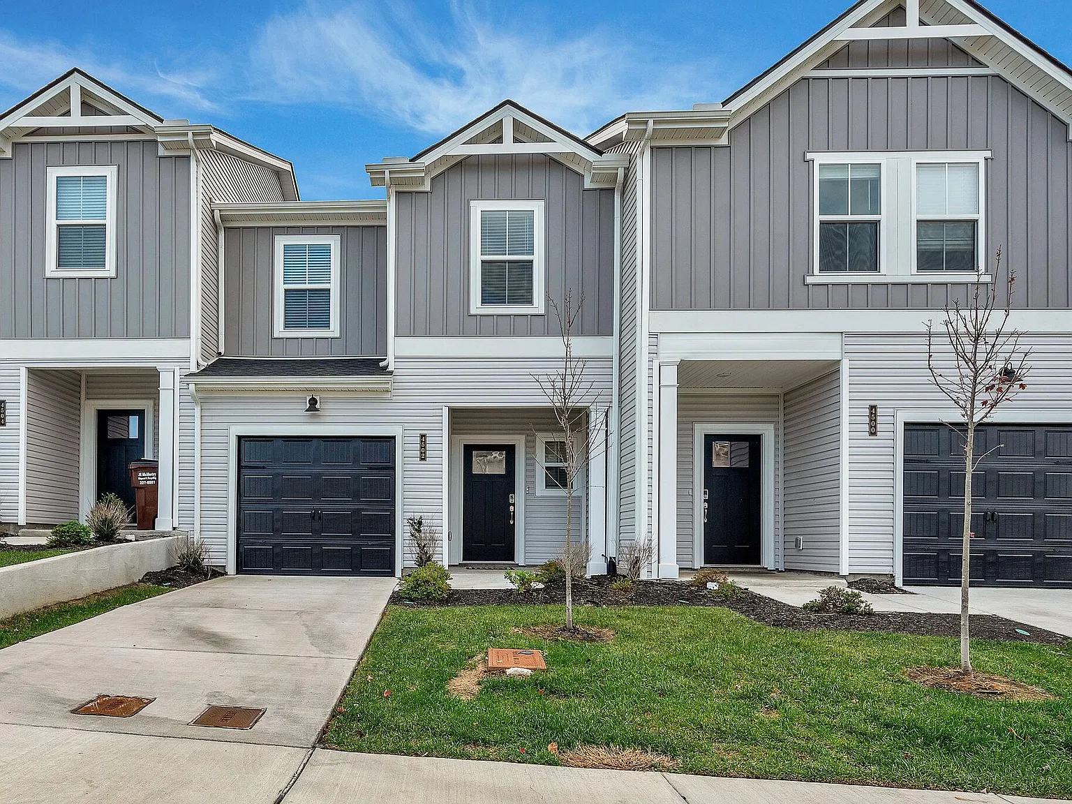 3 bed, 2.5 bath, 1404 sqft, $2,650 — Photo 3