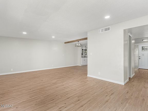 5th image of 3252 W Calle Cereza