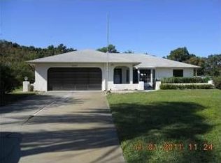 2197 Pineland Dr, Englewood, FL 34223