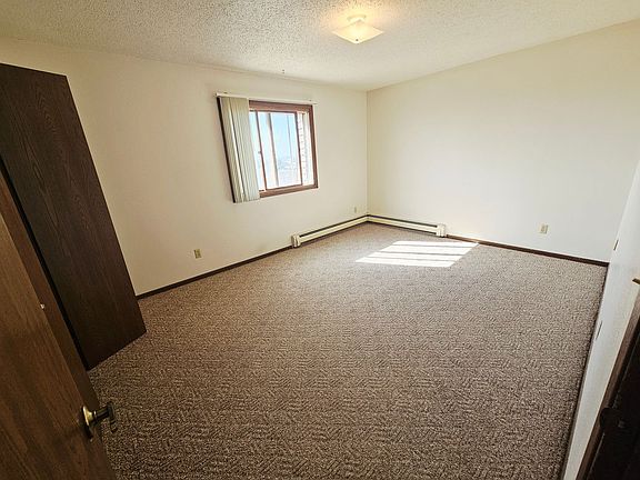 4th image of 2901 E Rosser Ave #11