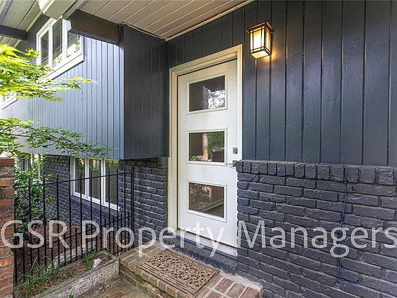 2nd image of 2026 N Akin Dr NE