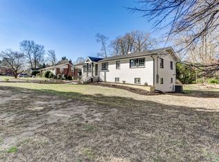 2011 Seneca Dr, Raleigh, NC 27604