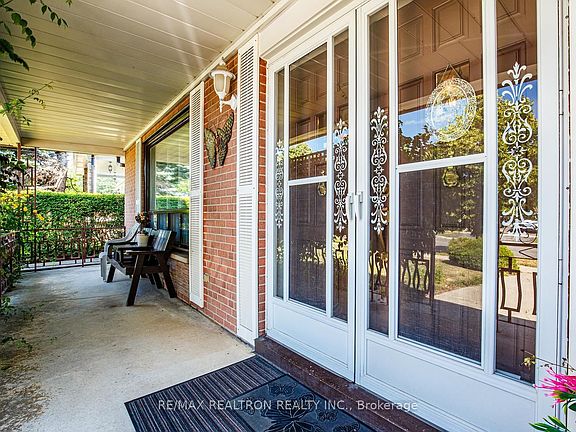 4th image of 115 Hullmar Dr