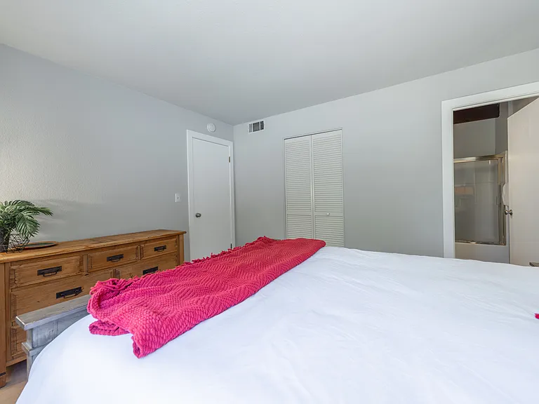 10333 Schaffer Dr — Photo 9