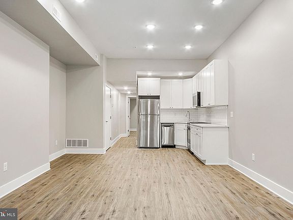 2nd image of 1931 Christian St #1