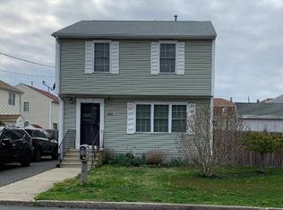 143 Tripp St, Fall River, MA 02724