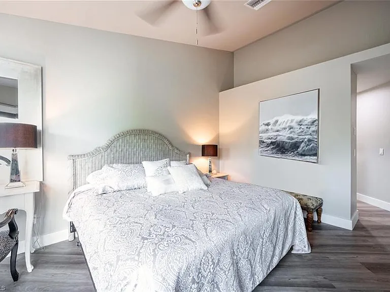 27113 Oakwood Lake Dr — Photo 19