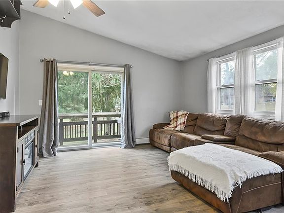 4th image of 287 East Ave