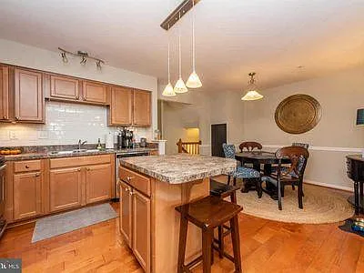 7058 Oak Grove Way — Photo 15