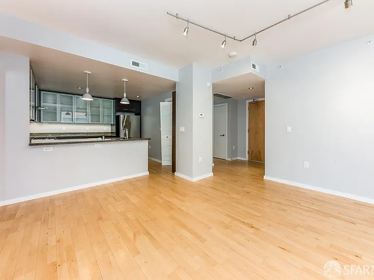69 Clementina St #401 — Photo 7