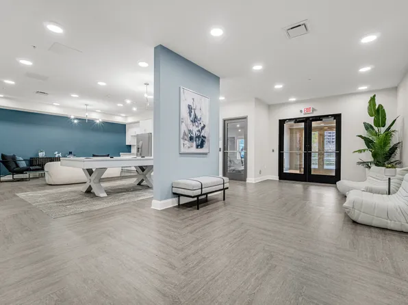 Park Lamont Apartments & Townhomes