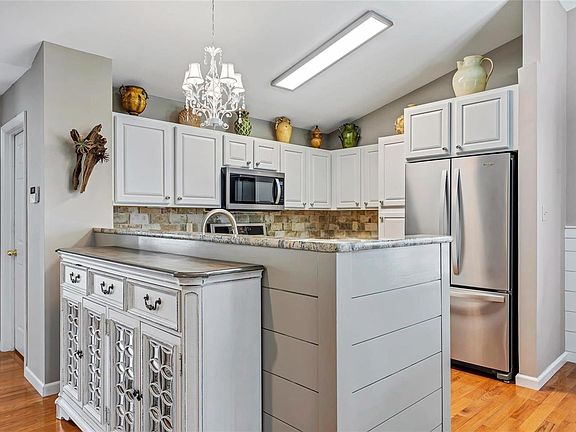 4th image of 6039 Southcrest Way