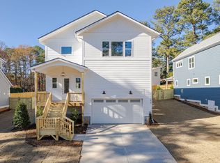 1648 Pineview Dr, Raleigh, NC 27606
