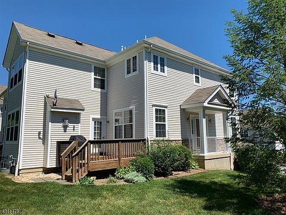 4th image of 31 Indian Field Dr