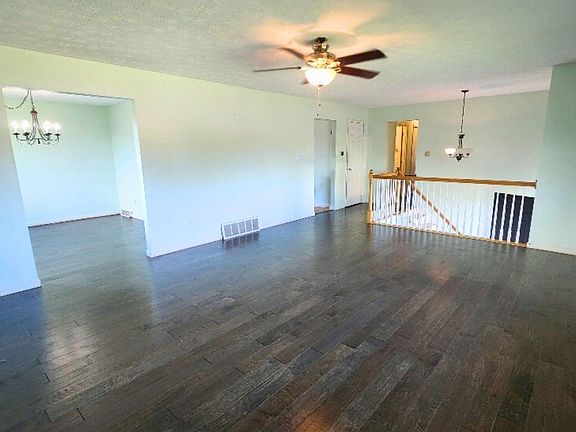 4th image of 203 Walnut Hill Dr