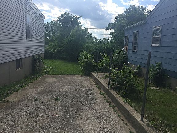 5th image of 5638 Askew Ave