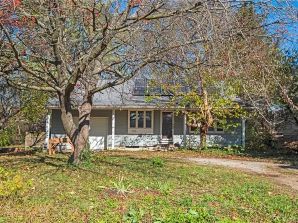 906 Ward St, Lawrence, KS 66044