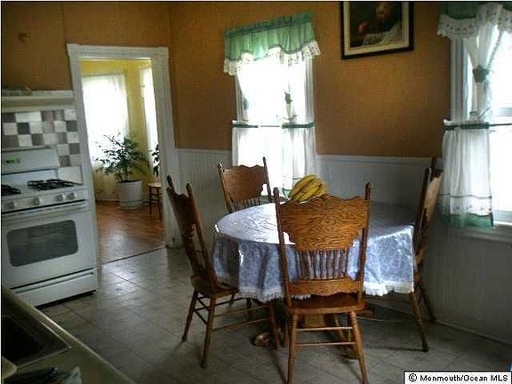 Eat in kitchen needs updating well maintained 