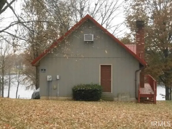 5677 N Craney Rd, Loogootee, IN 47553