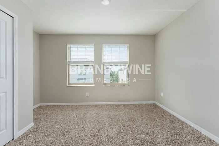 5595 Mercado Dr — Photo 24