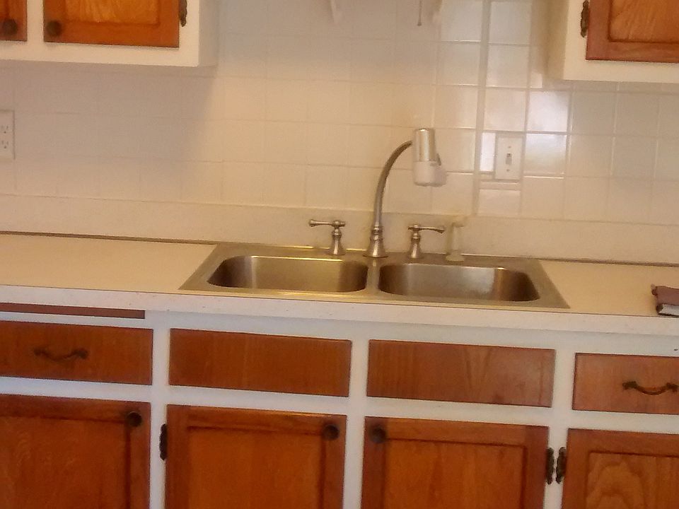 1st image of 606 Georgetown Dr APT D