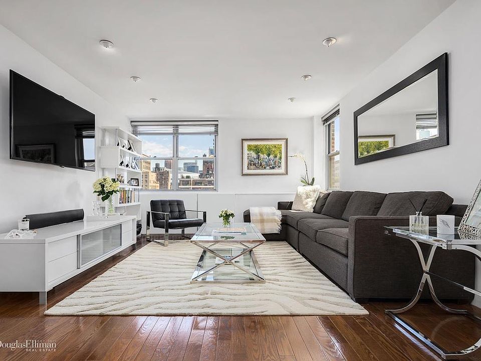 1st image of 32 Gramercy Park S APT 15J
