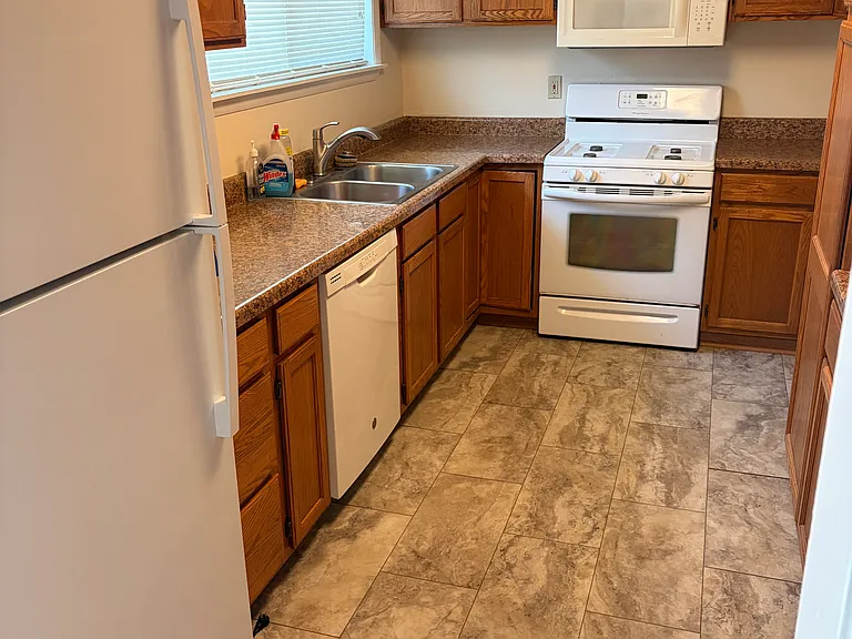 4203 Crestview Dr — Photo 19