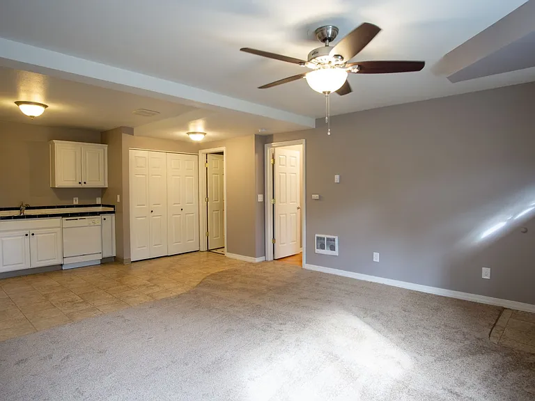 5025 S Corbett Ave #19 — Photo 4