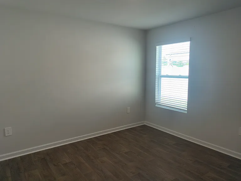 44 Autumns Wood Dr — Photo 11